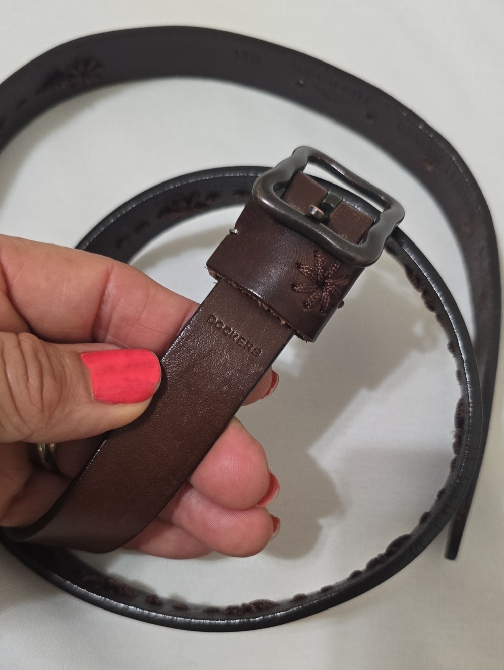 Dockers Brown Leather Men's Belt with Embossed Detail M